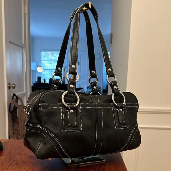 Coach SoHo Black Leather Shoulder Bag Y2K vintage - Picture 1 of 14